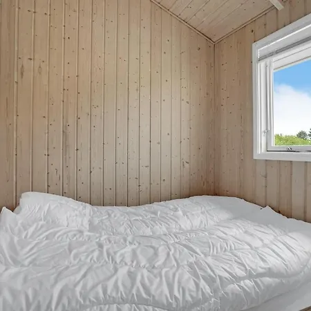 2 Bedroom In * Nordenbro Vesteregn