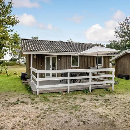 2 Bedroom In Holiday home *
