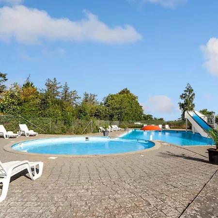 2 Bedroom Gorgeous In