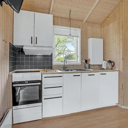 2 Bedroom Gorgeous In Vakantiehuis Nordenbro Vesteregn