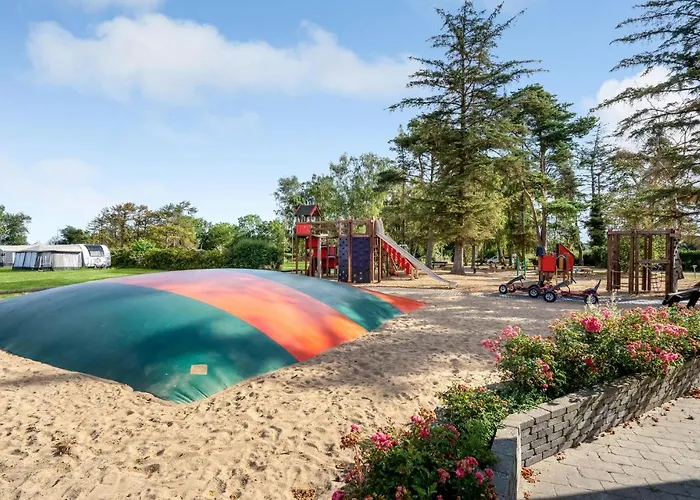 2 Bedroom Gorgeous In *