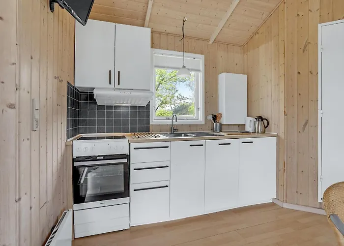 2 Bedroom Gorgeous In 別荘 Nordenbro Vesteregn